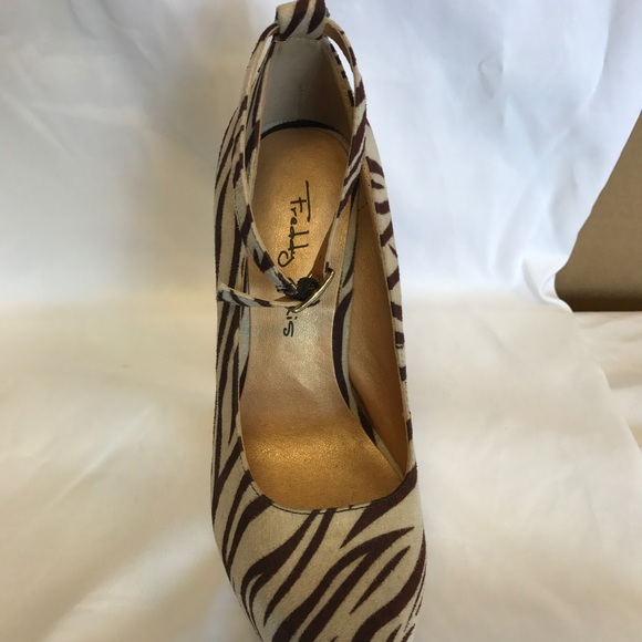 Freddy Louis platform shoe in zebra print - Picture 2 of 3